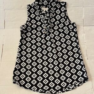 Mud Pie Black and White Diamond Pattern Blouse